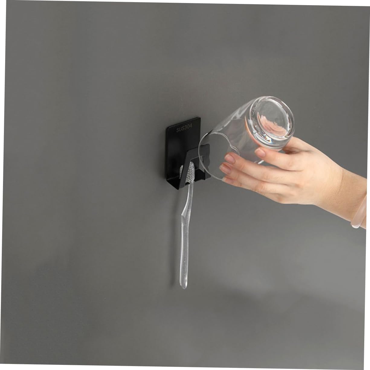 BUGUUYO Wall-Mounted Toothbrush Cup Holder