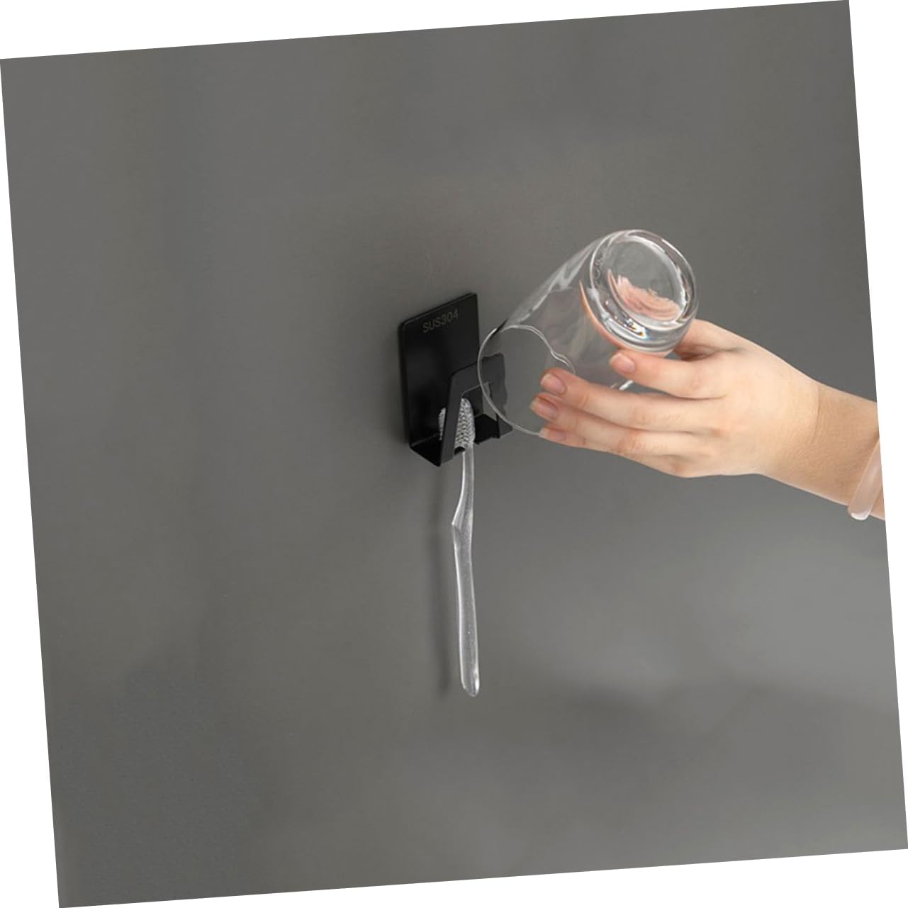 PRETYZOOM Wall Mount Toothbrush Holder with Suction