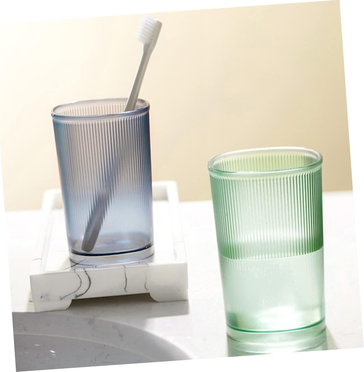 Cabilock 3pcs Reusable Toothbrush Cups Portable Holder for Family Use