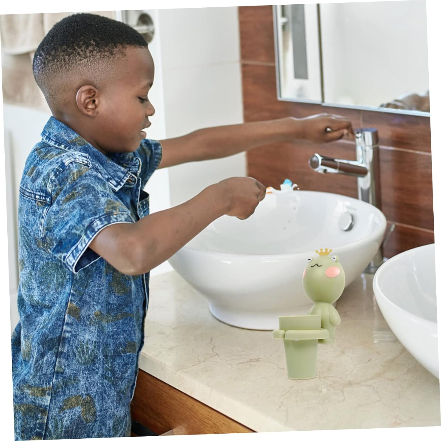 PRETYZOOM Reversible Wall-Mounted Toothbrush Holder