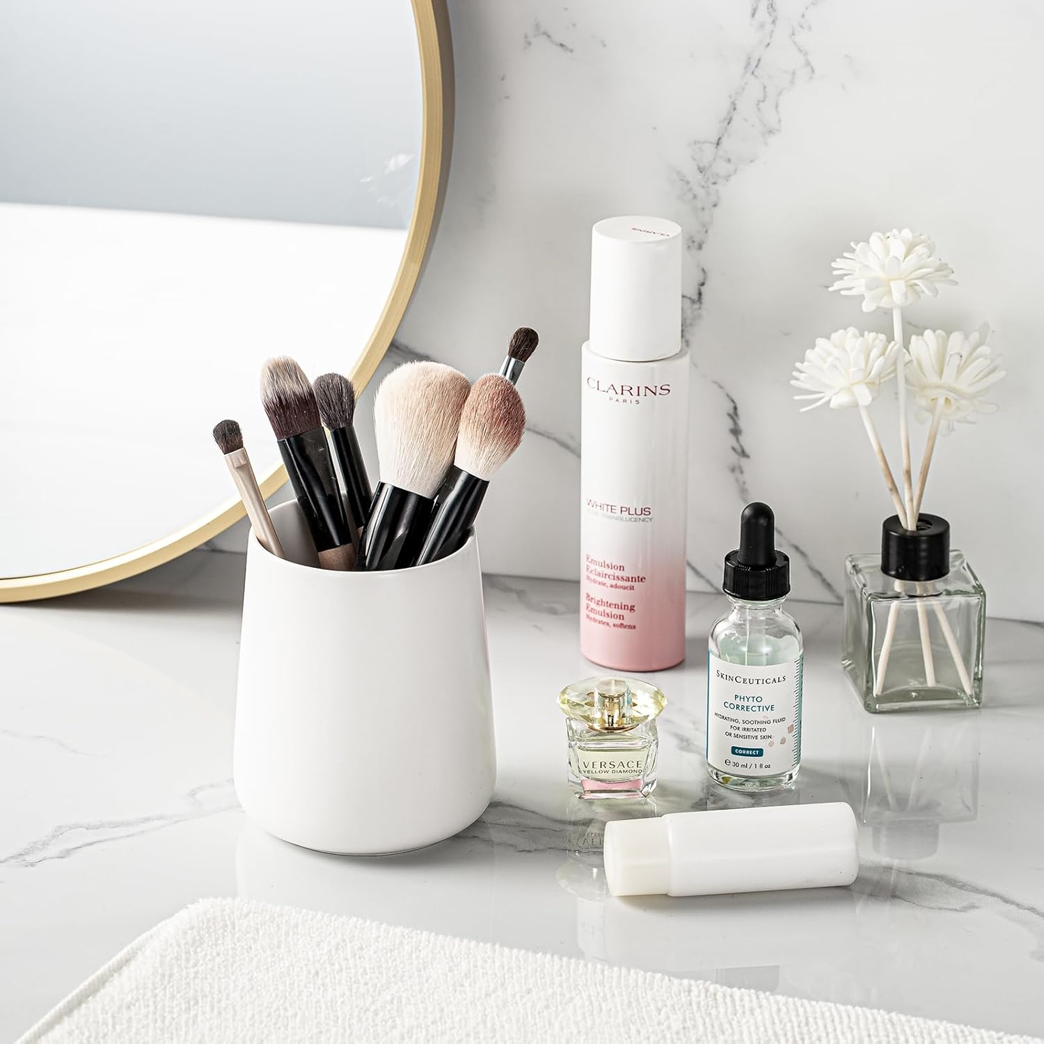 Ceramic Toothbrush Holder with Modern Design