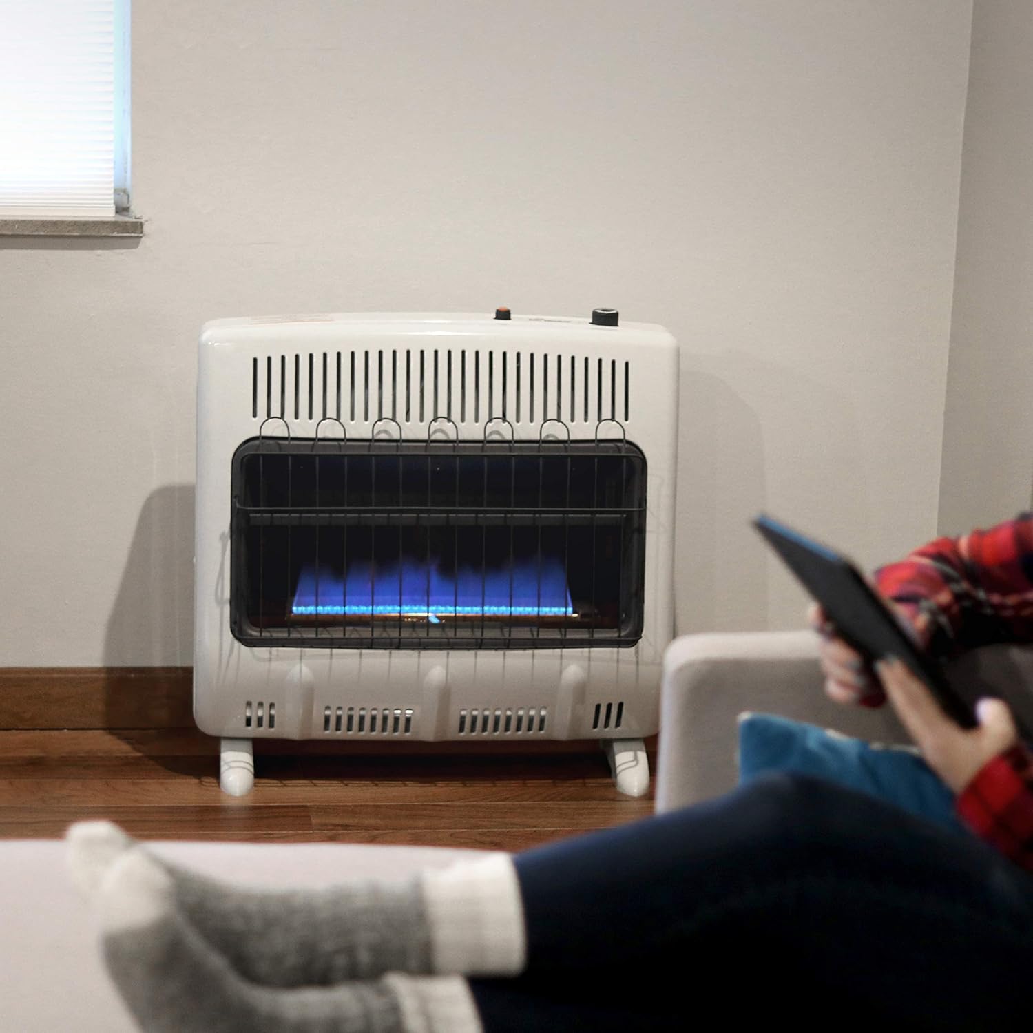 Mr Heater 30000 BTU Natural Gas Heater Bundle